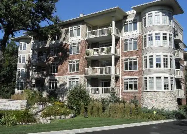 Property at 425 Benjamin Dr #206, Vernon Hills, IL, 60061, 2 beds, 2 baths, [object Object]
