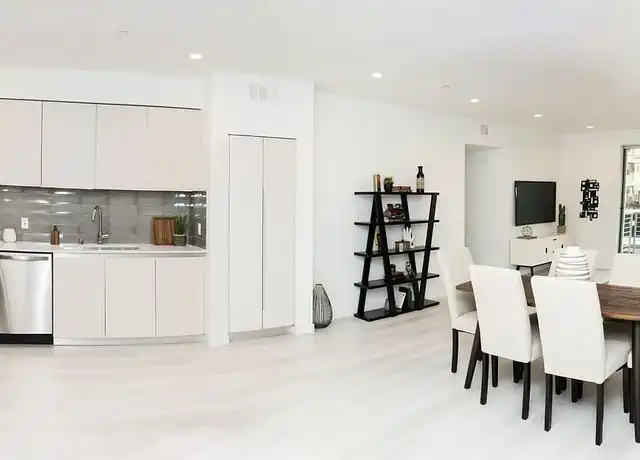 Property at 415 S Le Doux Rd - 415 S Le Doux Rd, Los Angeles, CA, 90048, 2 beds, 2 baths, [object Object]