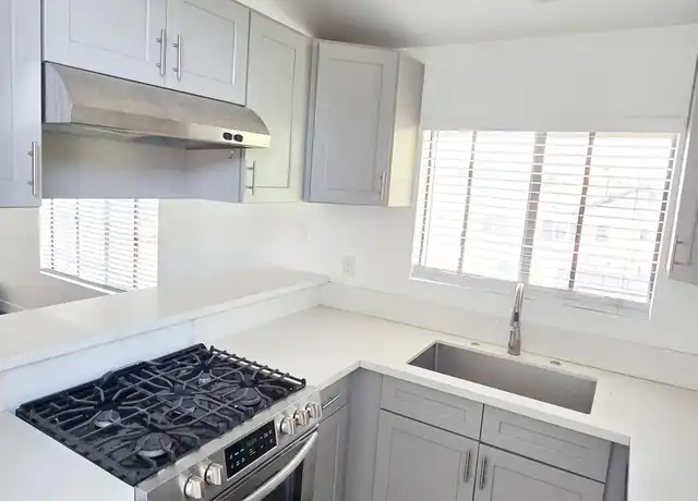 Property at 1065 Coronado Ave Unit 301, Long Beach, CA, 90804, 2 beds, 2 baths, [object Object]