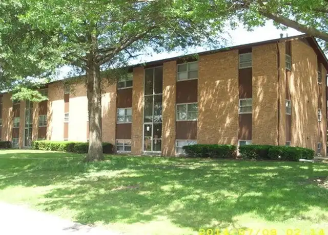 Property at 316 Mecherle Dr Unit 316 Mecherle-101, Bloomington, IL, 61701, 2 beds, 1 bath, [object Object]