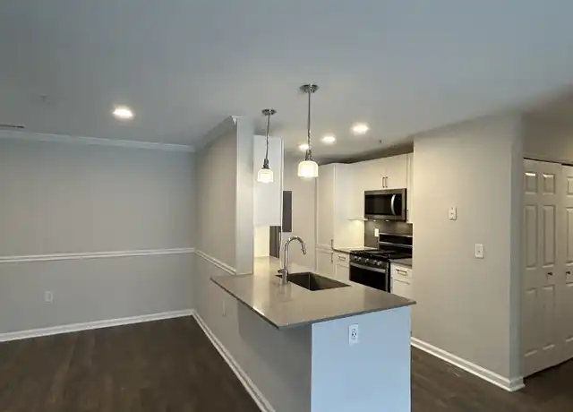 Property at 138 Hollow Tree Ridge Rd Unit 1802, Darien, CT, 06820, 3 beds, 2 baths, [object Object]