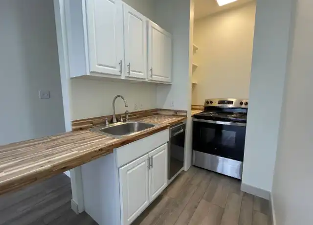 Property at 125 N Washington St Unit 05, Bloomington, IN, 47404, 3 beds, 2 baths, [object Object]