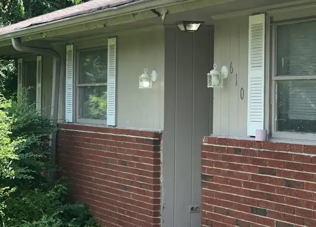 Property at 610 Mooremont Ter, Chattanooga, TN, 37411, 5 beds, 2 baths, [object Object]
