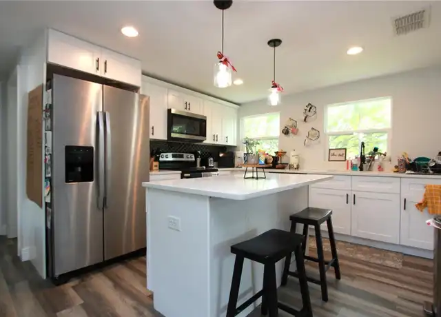 Property at 14 W King St, Orlando, FL, 32804, 3 beds, 2 baths, [object Object]