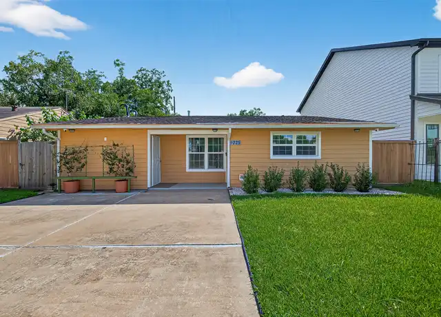 Property at 9225 Ashville Dr, Houston, TX, 77051, 3 beds, 2.5 baths, [object Object]