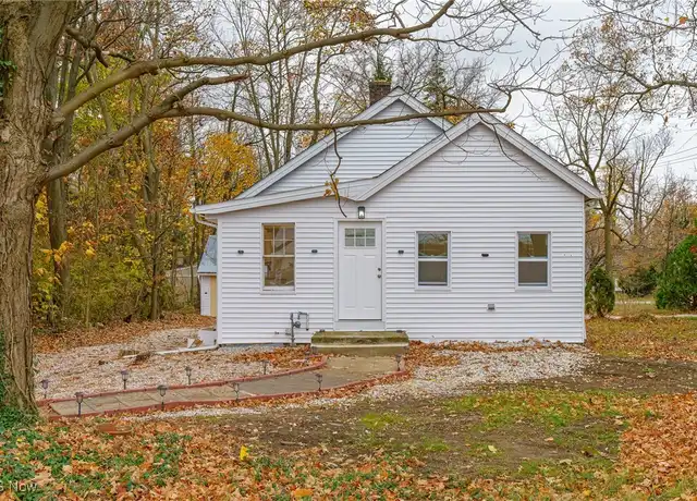 Property at 18609 Royalton Rd, Strongsville, OH, 44136, 2 beds, 1 bath, [object Object]