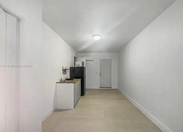 Property at 9400 NW 13th St Unit 1, Pembroke Pines, FL, 33024, 1 bed, 1 bath, [object Object]