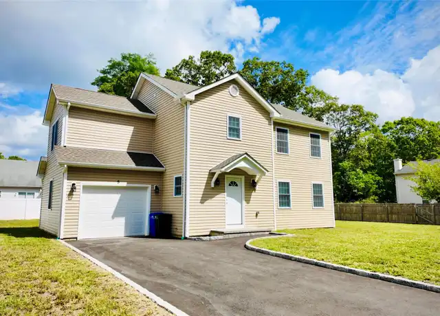 Property at 5 Saint James St, Centereach, NY, 11720, 4 beds, 2.5 baths, [object Object]