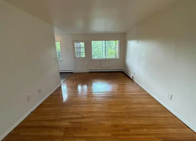 Property at 33 Rome Ave, Bedford Hills, NY, 10507, 1 bed, 1 bath, [object Object]