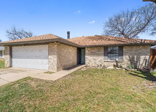 Property at 2804 S Meadow Dr, Fort Worth, TX, 76133, 4 beds, 2 baths, [object Object]