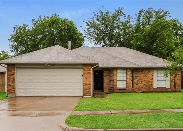 Property at 905 Larue Dr, Cedar Hill, TX, 75104, 3 beds, 2 baths, [object Object]