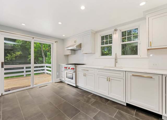 Photo of 23 Turkey Hill Rd N, Westport, CT 06880