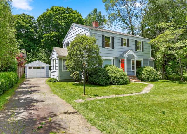 Photo of 23 Turkey Hill Rd N, Westport, CT 06880