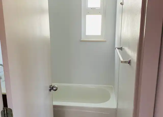 Property at 1226 Taylor Ave N Unit 4, Seattle, WA, 98109, 1 bed, 1 bath, [object Object]