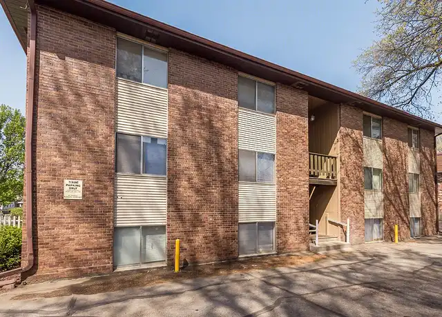 Property at 1938 Garfield St Unit 04, Lincoln, NE, 68502, 2 beds, 1 bath, [object Object]
