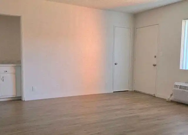 Property at 14335 Burbank Blvd Unit 21, Sherman Oaks, CA, 91401, 2 beds, 2 baths, [object Object]