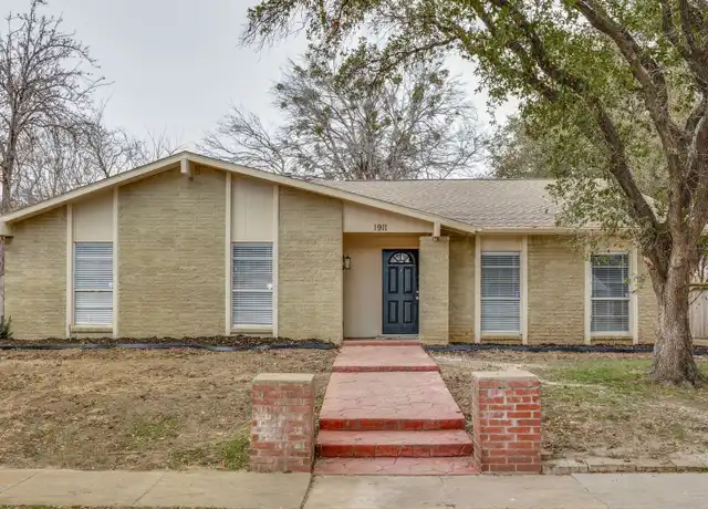 Property at 1911 Addington Dr, Carrollton, TX, 75007, 4 beds, 2 baths, [object Object]