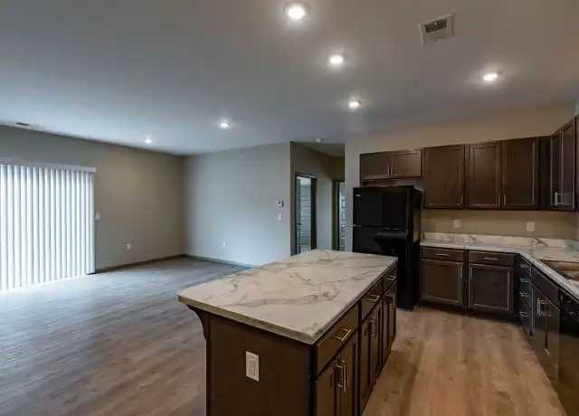 Property at 106 E Greenbriar Dr Bldg 106: 2E, Nixa, MO, 65714, 2 beds, 2 baths, [object Object]