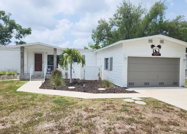 Property at 10401 Circle Pine Rd, North Fort Myers, FL, 33903, 2 beds, 2 baths, [object Object]
