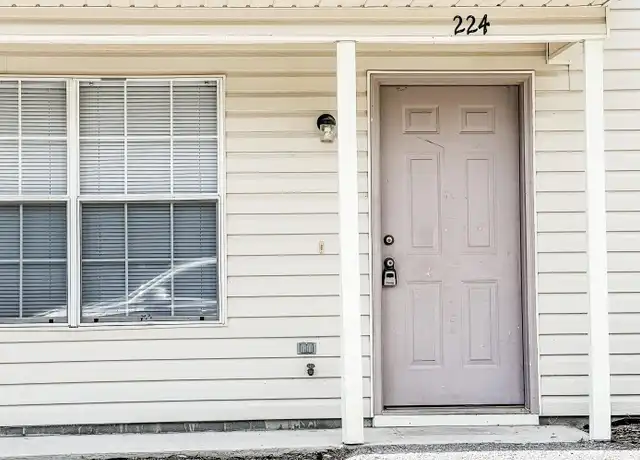 Property at 224 Runnymeade Dr, Crestview, FL, 32539, 2 beds, 1.5 baths, [object Object]