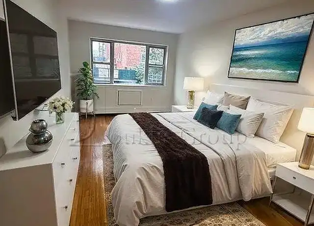 Property at 110-31 72nd Dr Unit 2, Flushing, NY, 11375, 3 beds, 2 baths, [object Object]