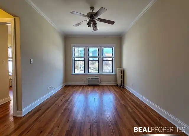 Property at 744 W Addison St Unit 1E, Chicago, IL, 60613, 1 bed, 1 bath, [object Object]