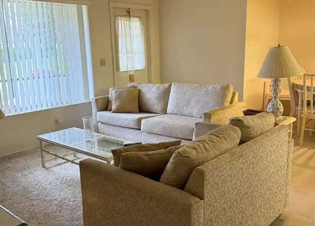 Property at 133 Lake Pine Cir Unit B1, Greenacres, FL, 33463, 1 bed, 1 bath, [object Object]