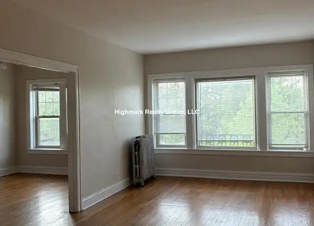 Property at 834 Reba Pl, Evanston, IL, 60202, 2 beds, 1 bath, [object Object]