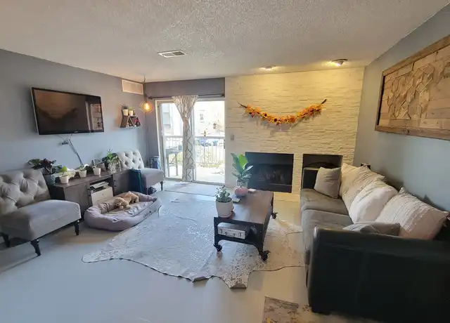 Property at 2575 S Syracuse Way Unit J104, Denver, CO, 80231, 2 beds, 1 bath, [object Object]
