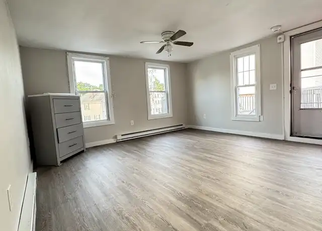 Property at 230 Cumberland Rd Unit 2, Lowell, MA, 01850, 0 beds, 1 bath, [object Object]