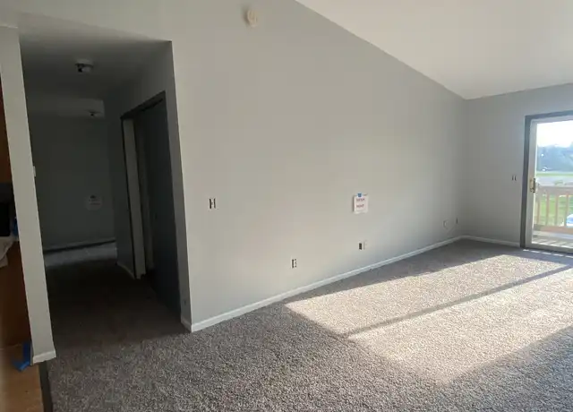 Property at 7489 Crosscreek Dr Unit 7489, Temperance, MI, 48182, 2 beds, 2 baths, [object Object]
