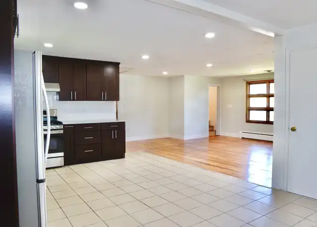 Property at 71 Avon Ave, Waterbury, CT, 06708, 2 beds, 2 baths, [object Object]