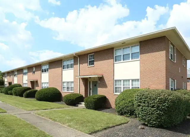 Property at Kenny Road Apartments - 1821 Kenny Rd, Columbus, OH, 43212, 1 bed, 1 bath, [object Object]