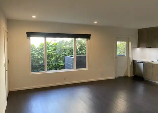 Property at 1434 10th St Unit 3, Santa Monica, CA, 90401, 1 bed, 1 bath, [object Object]