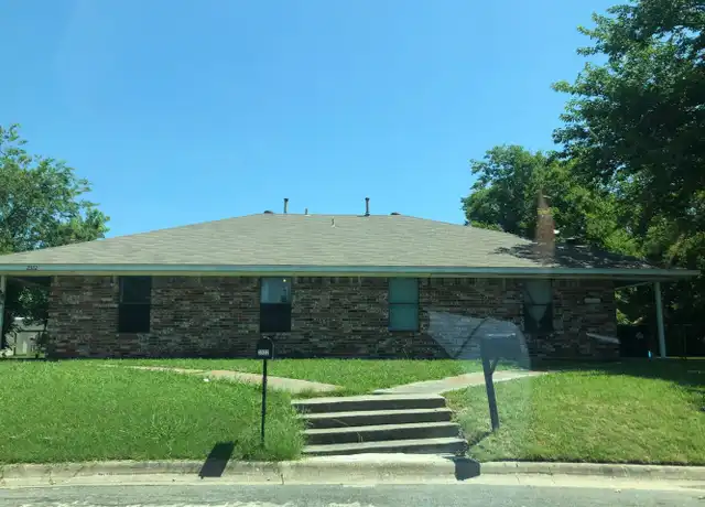 Property at 2320 Vanderbilt Ct, Denton, TX, 76201, 3 beds, 2 baths, [object Object]