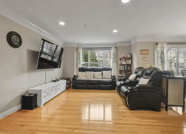 Property at 197 Blue Heron Dr #197, Secaucus, NJ, 07094, 2 beds, 2.5 baths, [object Object]