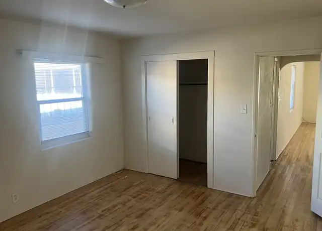 Property at 406 Ridge Pl NE, Albuquerque, NM, 87106, 1 bed, 1 bath, [object Object]