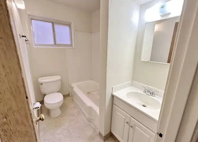 Property at 406 Ridge Pl NE, Albuquerque, NM, 87106, 1 bed, 1 bath, [object Object]