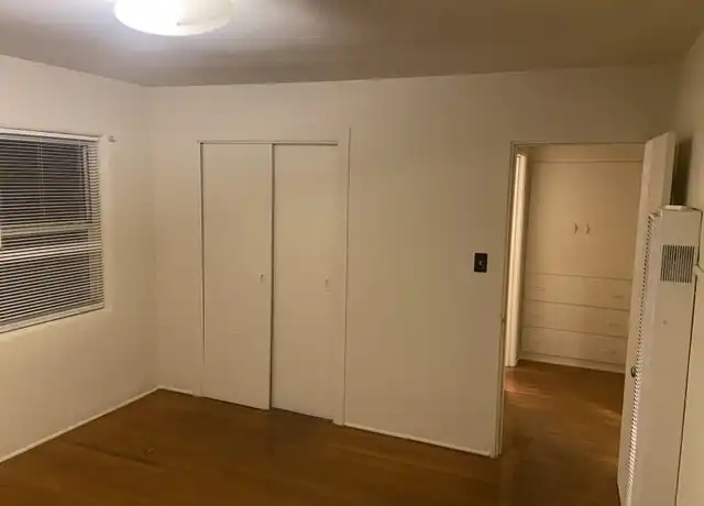 Property at 406 Ridge Pl NE, Albuquerque, NM, 87106, 1 bed, 1 bath, [object Object]