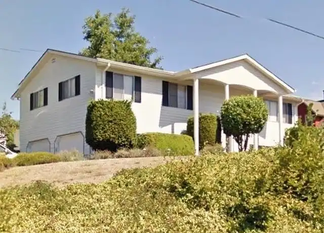 Property at 3904 NE 39th St, Vancouver, WA, 98661, 4 beds, 2 baths, [object Object]