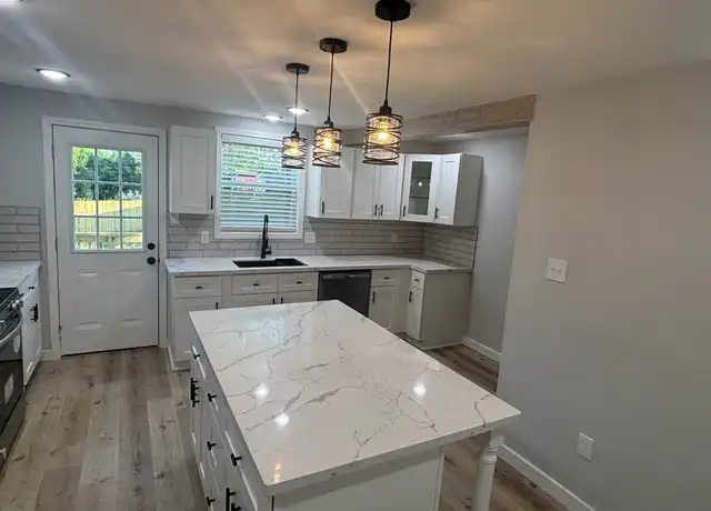 Property at 304 E Tom Green St, Brenham, TX, 77833, 3 beds, 2 baths, [object Object]