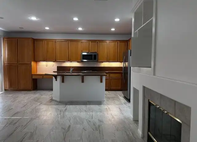 Property at 28552 Silverking Trl, Santa Clarita, CA, 91390, 5 beds, 3 baths, [object Object]