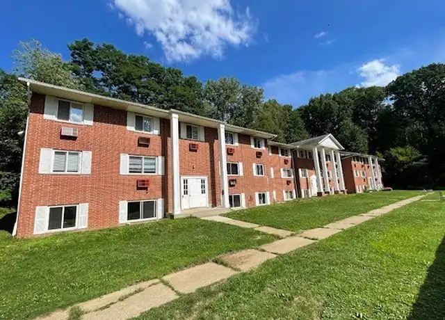 Property at 1935 Brookside Dr Unit 212, Wooster, OH, 44691, 3 beds, 1.5 baths, [object Object]