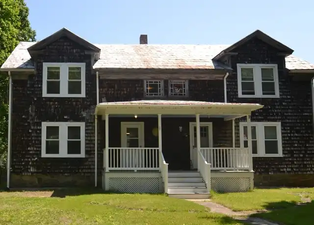 Property at 179 Main St Unit 179, Bridgewater, MA, 02324, 3 beds, 1 bath, [object Object]