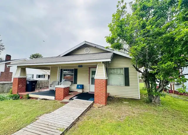Property at 1204 N Beard Ave, Shawnee, OK, 74801, 3 beds, 1 bath, [object Object]