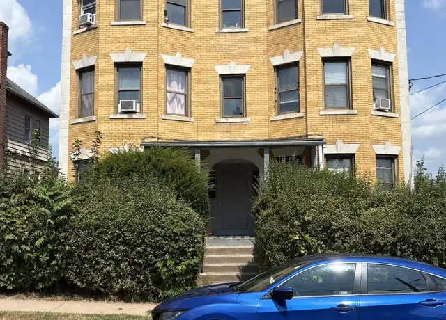 Property at 174 Standish St Unit 3E, Hartford, CT, 06114, 3 beds, 1 bath, [object Object]