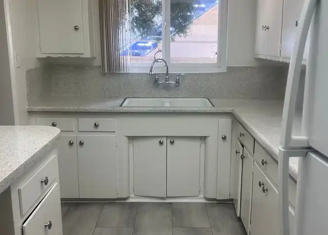 Property at 907 S Catalina Ave Unit B, Redondo Beach, CA, 90277, 2 beds, 1 bath, [object Object]