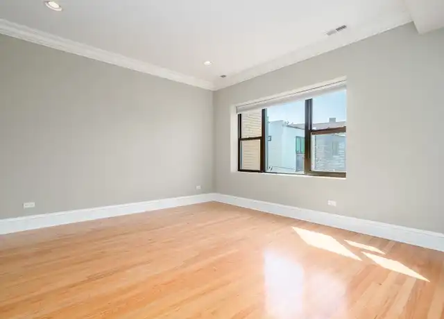 Property at 963 E 61st St, Chicago, IL, 60637, 1 bed, 1 bath, [object Object]