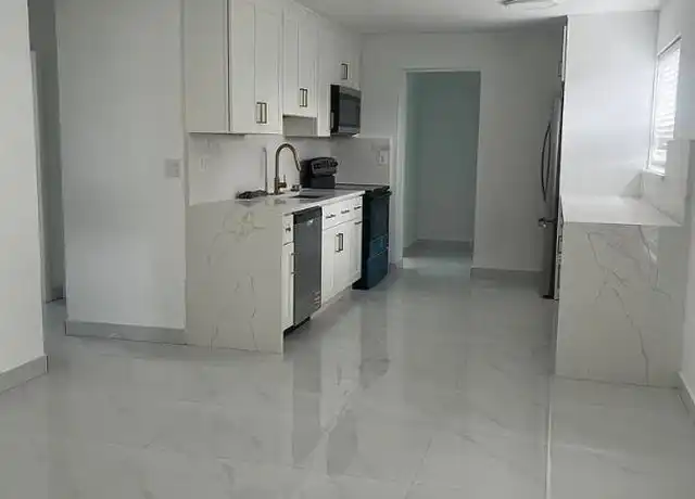 Property at 3900 SW 59th Ave, Davie, FL, 33314, 3 beds, 2 baths, [object Object]