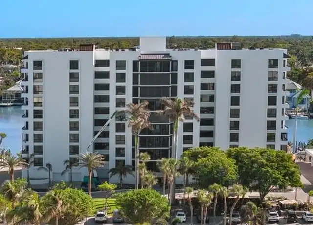 Property at 2400 Gulf Shore Blvd N #4, Naples, FL, 34103, 2 beds, 2 baths, [object Object]
